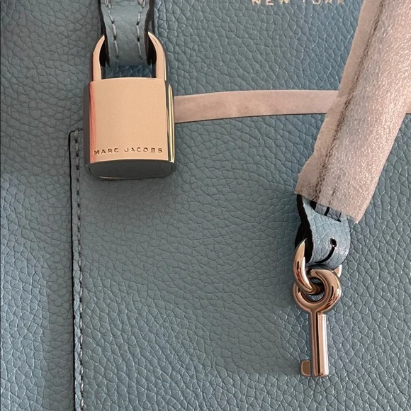 Marc Jacobs Sky Blue Tote Bag - Picture 9 of 11